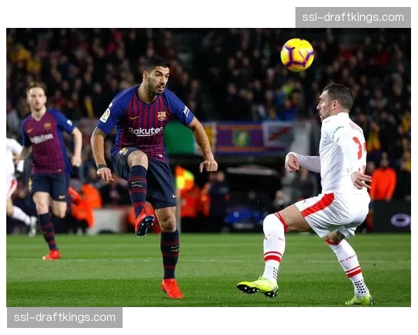 历史交锋回顾：两位选手在小型赛事中的首次对决录像分析