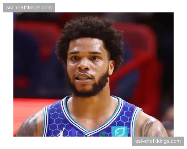 篮网击败黄蜂,布里奇斯贡献生涯新高9助攻,多来自侧翼突分 篮网击败黄蜂,布里奇斯贡献生涯新高9助攻,多来自侧翼突分